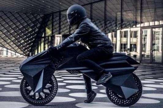 全球第一俩3D打印的摩托车，科技感十足，网友：上路查吗？